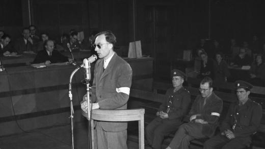 Veleslav Wahl při výpovědi u státního soudu (1950)