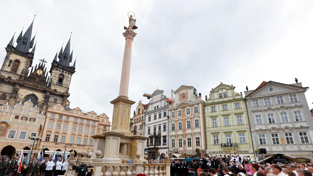 Mariánský sloup v Praze na Staroměstském náměstí