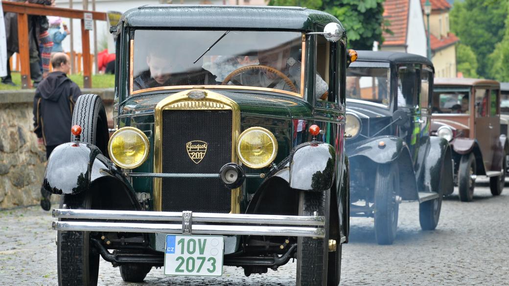 Veteran car club Plzeň pořádá tradiční Jízdu historických vozidel