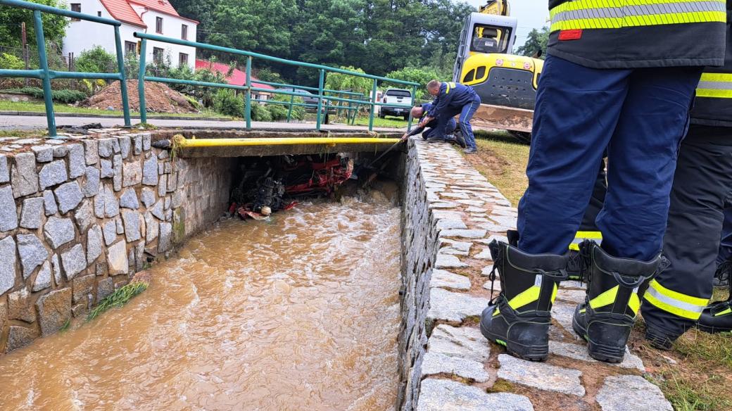 Štěnovice po bleskové povodni