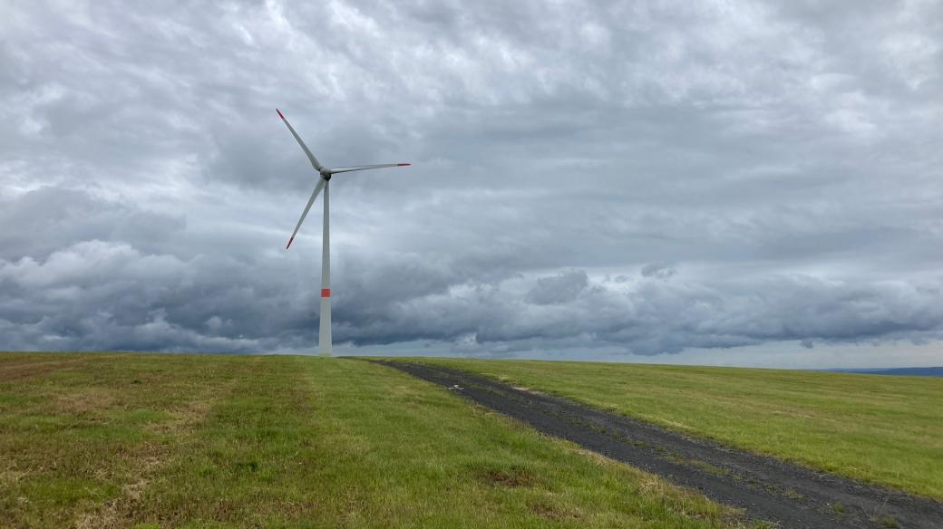 Větrná elektrárna ve Vrbici na Karlovarsku