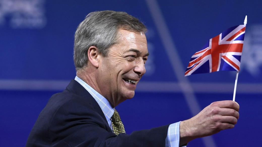 Britský politik Nigel Farage založil novou stranu, která se pracovně jmenuje Reform UK, tedy „Reformu pro Spojené království“