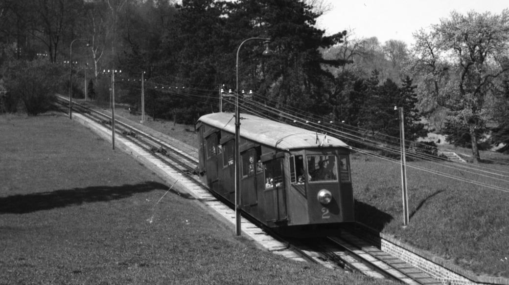 lanovka na Petřín v roce 1949