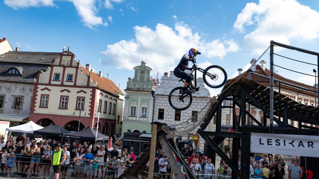 Extrémní závod horských kol Downtown Tábor