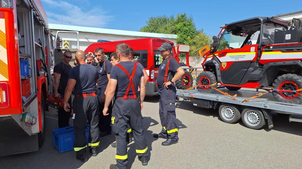 Hasiči s sebou do Řecka berou i čtyřkolky