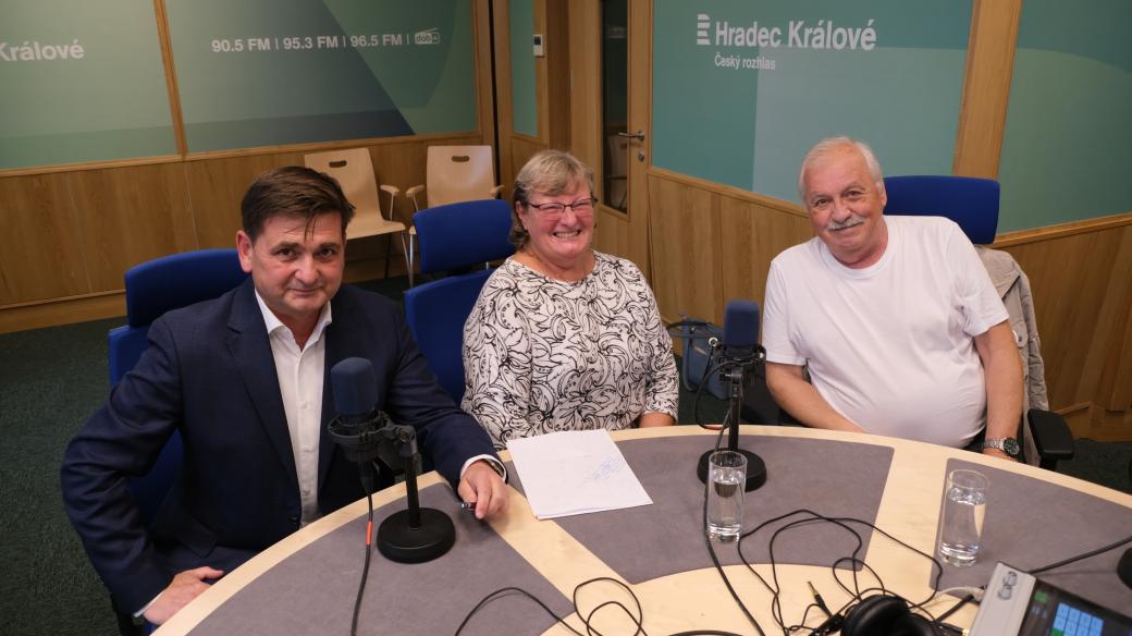 Předvolební debata 18.9. - Zleva: Martin Červíček, Vladimíra Lesenská a Lubomír Štěpán