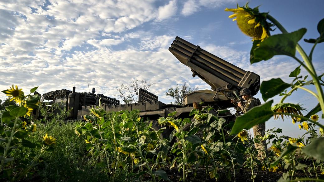 Ukrajinský raketomet RM-70 nedaleko Pokrovsku