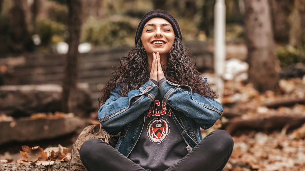 Meditace, sport nebo vycházka do přírody mohou pomoct v počátcích úzkosti