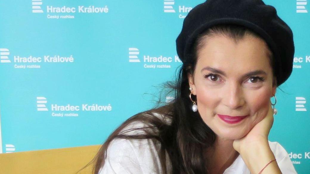 Lucía Gibodová Hrušková v rozhlasové kavárně