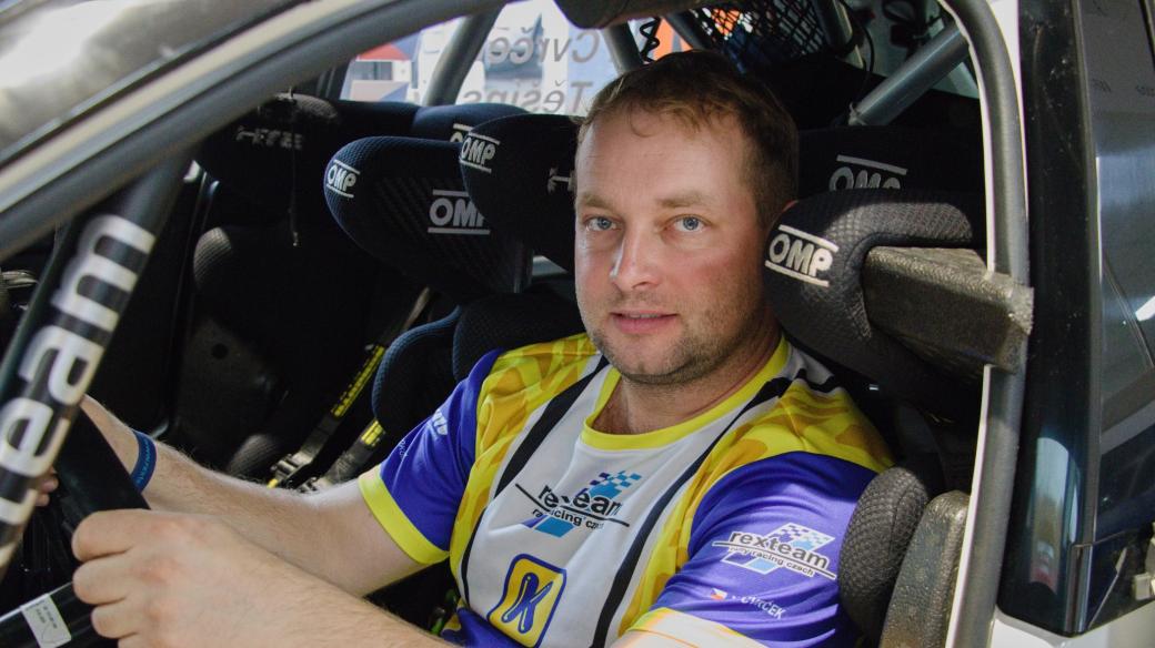 Věroslav Cvrček mladší z Rexteam po návratu ze Středoevropské rally