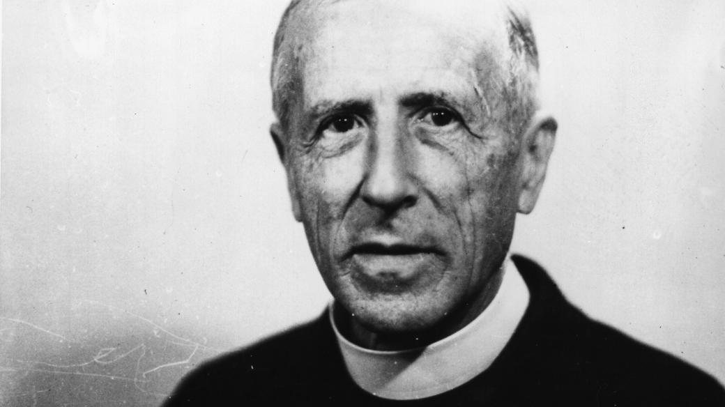 Pierre Teilhard de Chardin, francouzský přírodovědec, geolog, paleontolog, filozof a jezuita