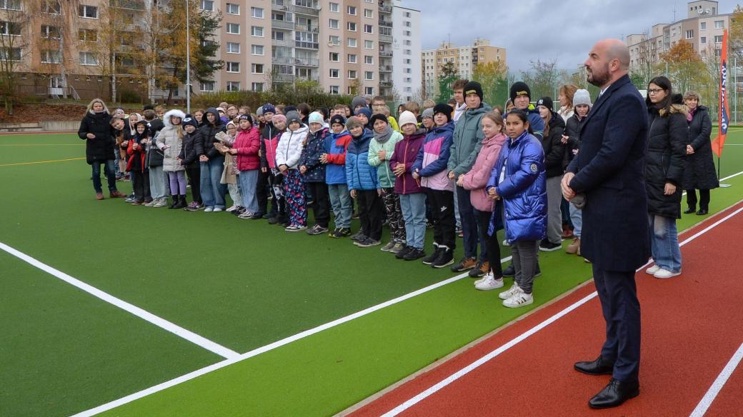 Otevření zrekonstruovaného hřiště 4. ZŠ v Kralovické ulici v Plzni