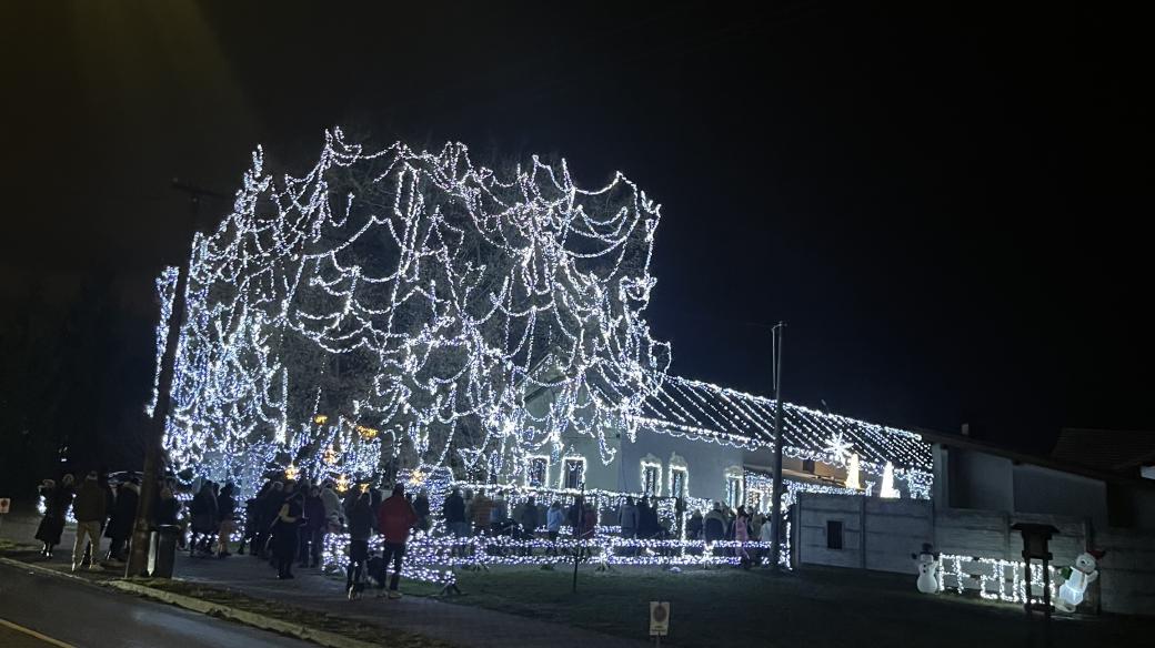 300 696 LED žároviček! Osvětlený dům v Libišanech přináší radost malým i velkým, prostě všem