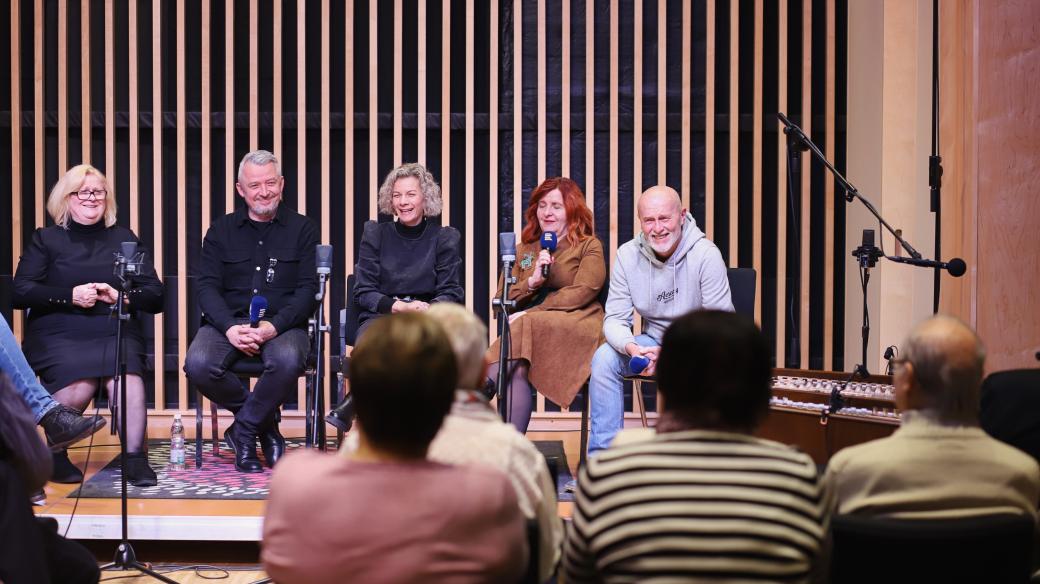 Moderátoři Českého rozhlasu Brno. Zleva: Květa Navrátilová, Pavel Kašpar, Hana Pregrtová, Jarka Vykoupilová a Borek Kapitančik