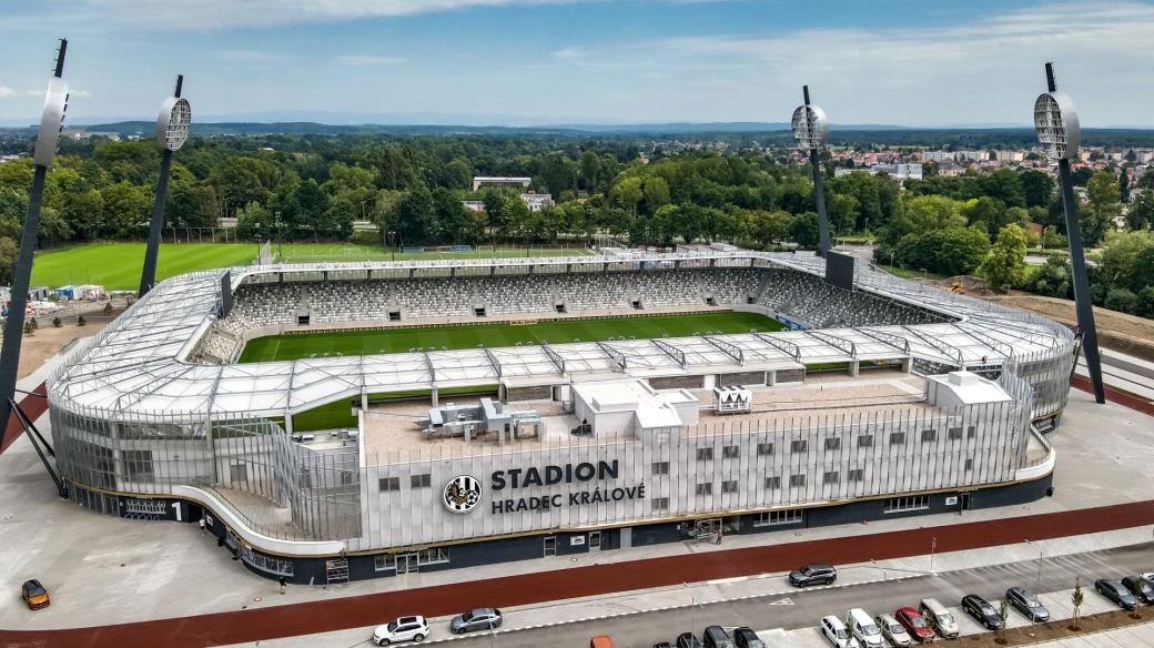 Multifunkční fotbalový stadion Hradec Králové