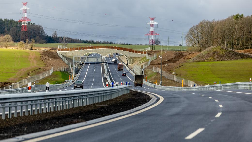 Nový úsek dálnice D4 mezi Příbramí a Pískem