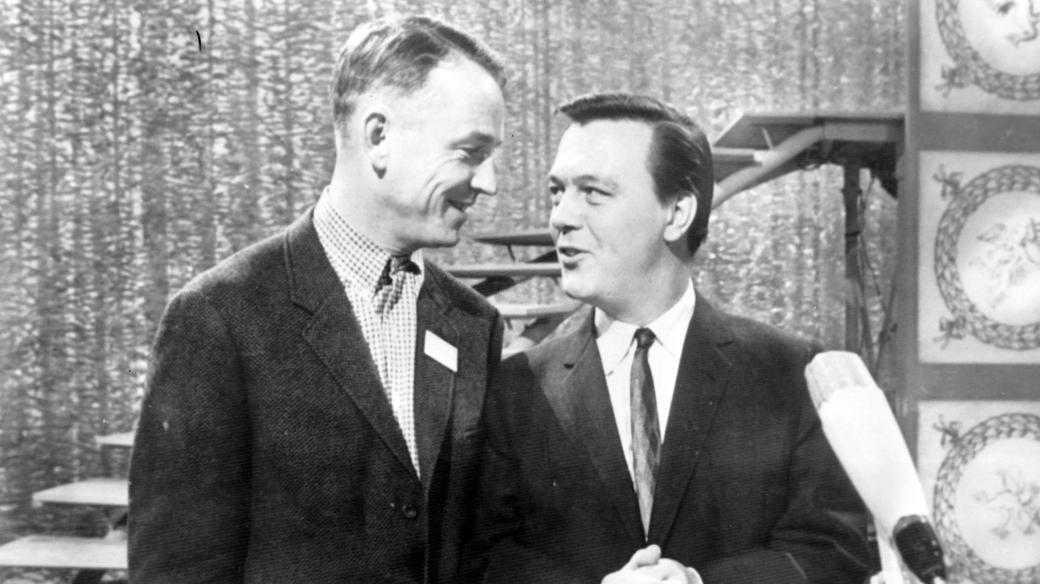 Bent Fabric (vlevo) a zpěvák Matt Monro v roce 1964