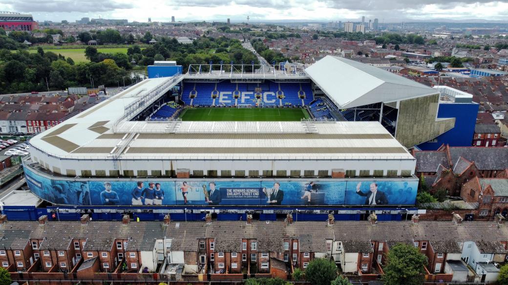 Kolik stojí lístek na zápas v Goodison Parku? To uslyšíte v pořadu S mikrofonem do Anglie