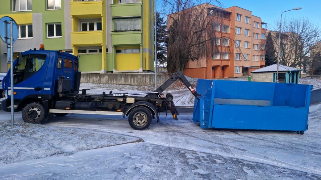 Odpadové taxi si obyvatelé Pelhřimova můžou zavolat pro odvoz objemného odpadu