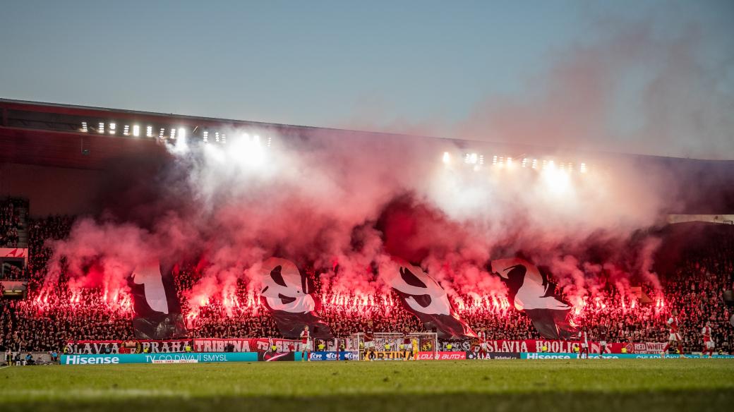 Atmosféra na Tribuně Sever během 308. pražského derby