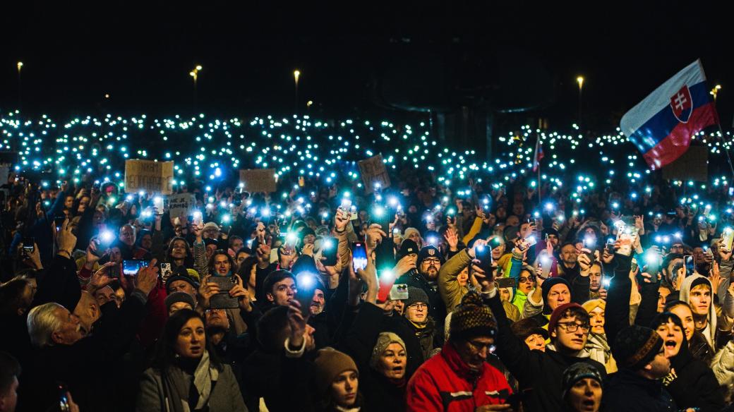 Protivládní demonstrace v Bratislavě