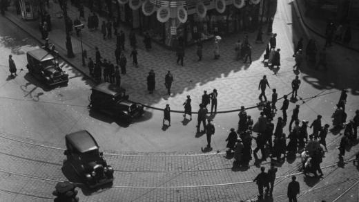 Ruch na Václavském náměstí v polovině 30.let