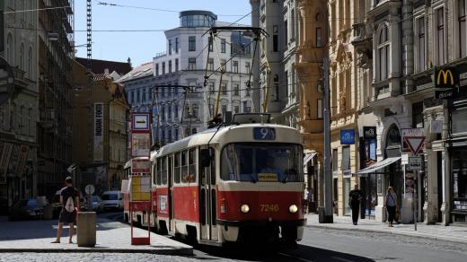 Tramvaj číslo devět