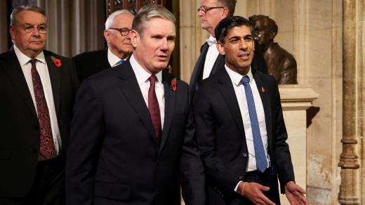 Keir Starmer (vlevo), lídr opoziční Labour Party, a Rishi Sunak, britský premiér a šéf Konzervativní strany