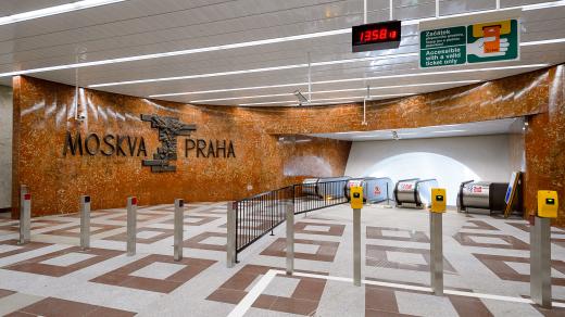 Nový vzhled vestibulu Na Knížecí vychází z návrhu původních autorů tehdejší stanice Moskevská