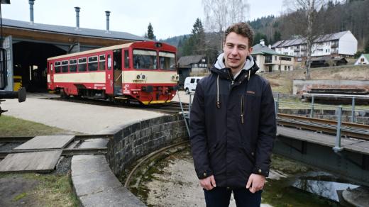 Výtopnou Kořenov provází Vilém Erlebach