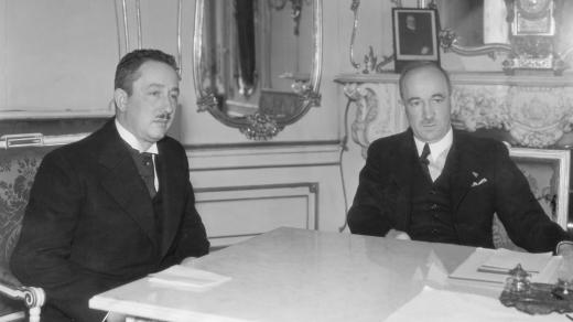 Prezident Edvard Beneš (vpravo) a ministr financí Josef Kalfus