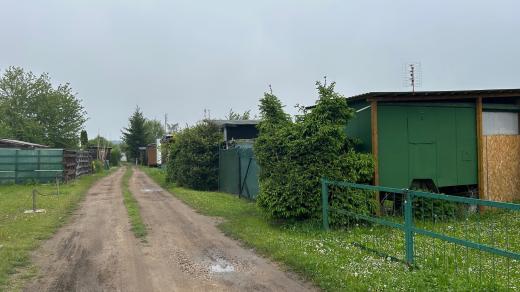 Černé stavby v obci Přítluky