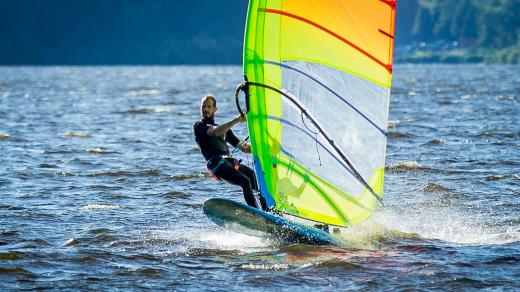 Windsurfař Karel Lavický