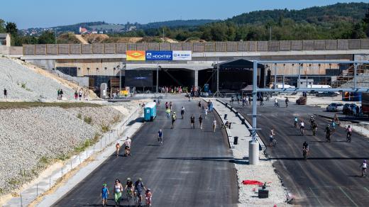 Rozestavěný tunel Pohůrka na dálnici D3 u Českých Budějovic