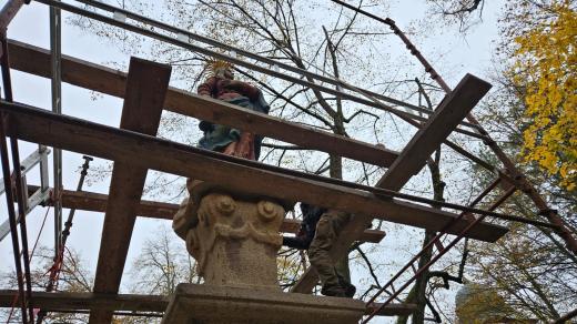 Ačkoliv se mnohým návštěvníkům zdálo, že socha nikdy nebyla barevná, podle Prokýška zbytky barev byly vždy přítomné, jen je zakrývala vrstva nečistot