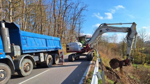 Sanace svahu u silnice mezi Třebíčí a Vladislaví