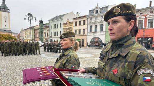 Vojáci si v centru Hranic připomněli 30. výročí založení tamní mechanizované brigády Dukelské