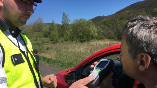 Policejní kontroly se o Velikonocích zaměřují na alkohol za volantem