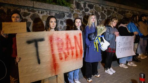 Kyjevě proběhla demonstrace proti Íránu, který dodává Rusku drony