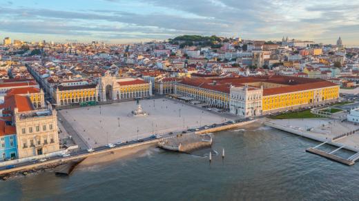 Lisabon, náměstí Praça do Comércio tedy Obchodní náměstí